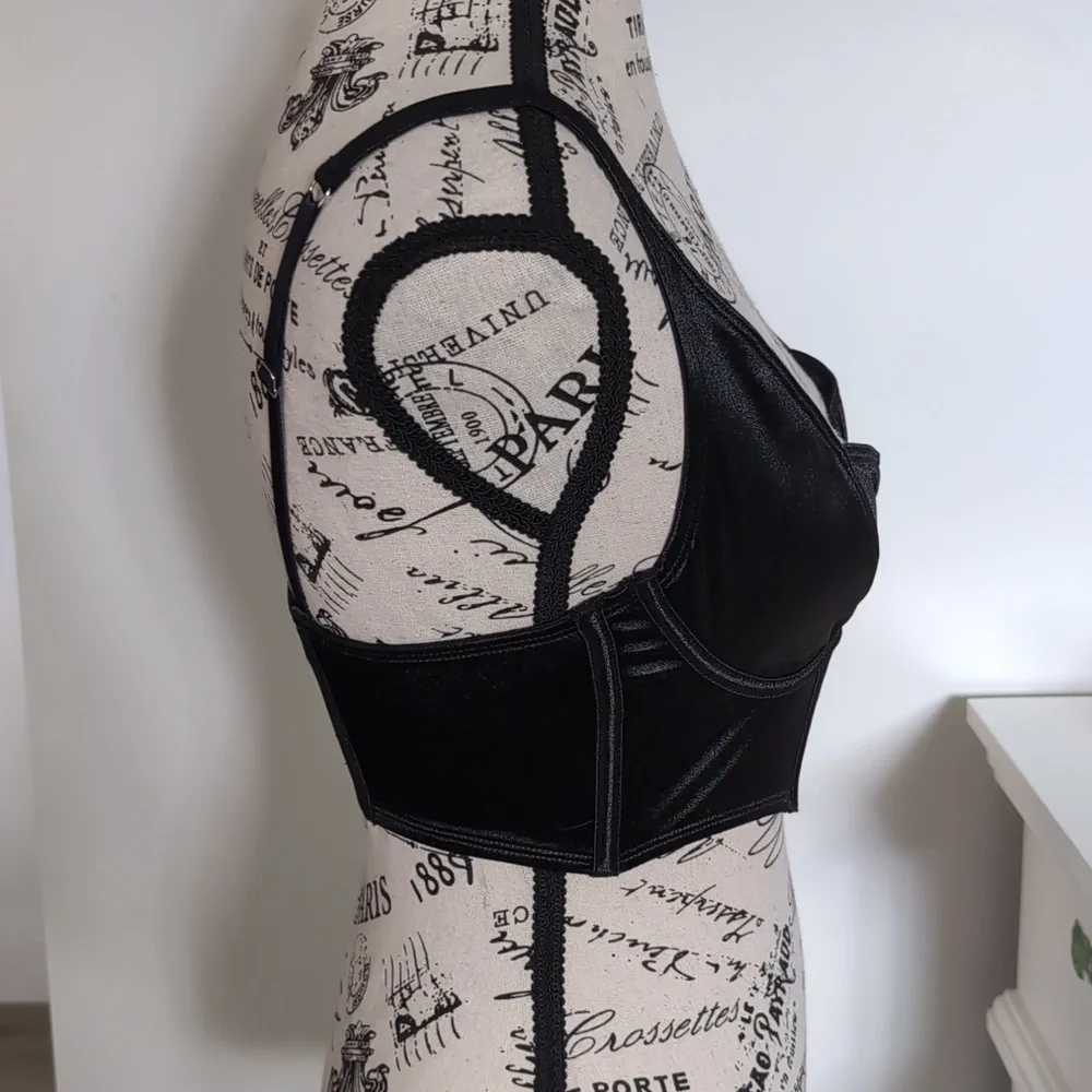 LA SENZA | Women's Black Mirrored Satin Unlined Underwire Bra Top - Picture 6 of 8